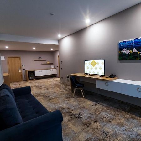 Grand View Hotel & Suites Copou Ясси Екстер'єр фото