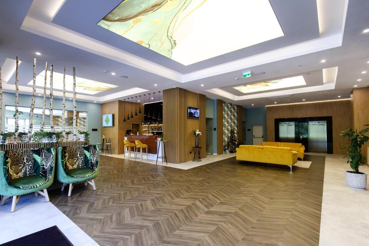 Grand View Hotel & Suites Copou Ясси Екстер'єр фото