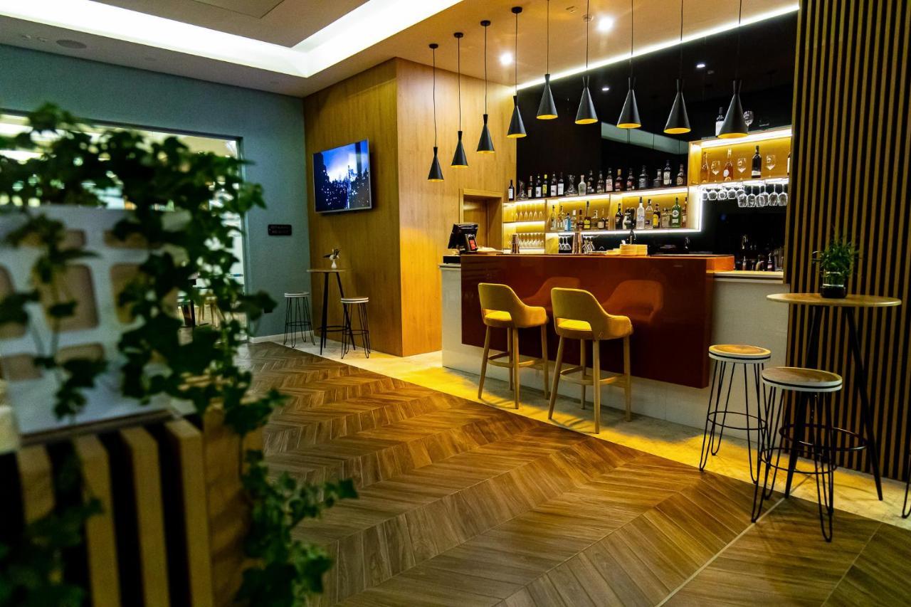 Grand View Hotel & Suites Copou Ясси Екстер'єр фото