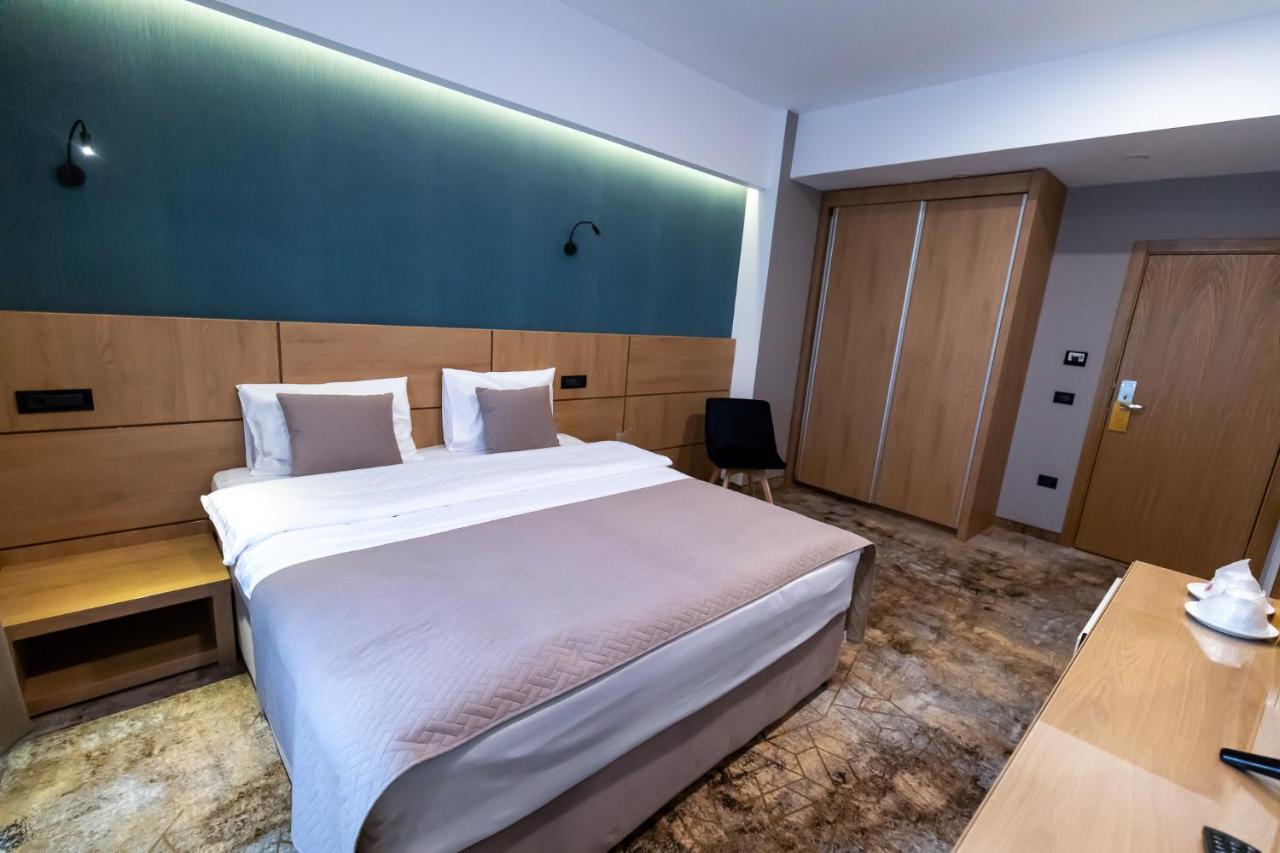 Grand View Hotel & Suites Copou Ясси Екстер'єр фото