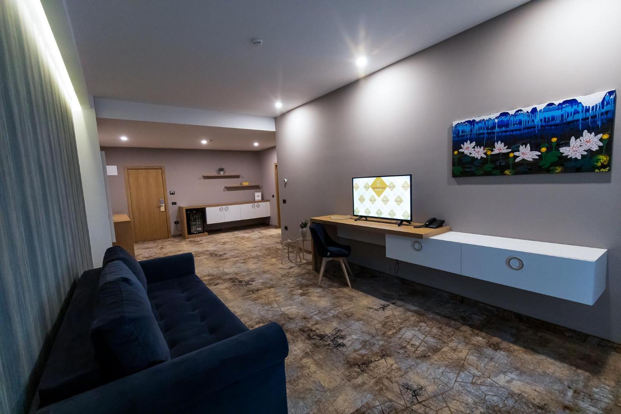 Grand View Hotel & Suites Copou Ясси Екстер'єр фото