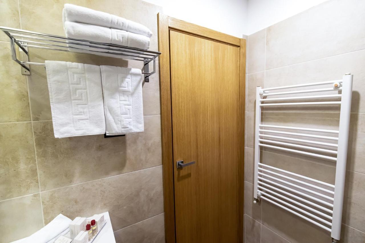 Grand View Hotel & Suites Copou Ясси Екстер'єр фото