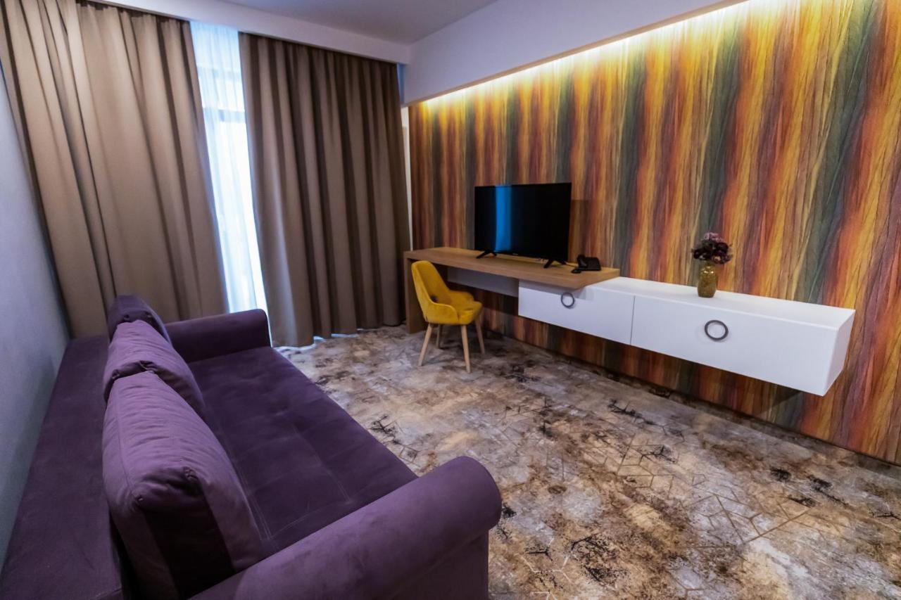 Grand View Hotel & Suites Copou Ясси Екстер'єр фото