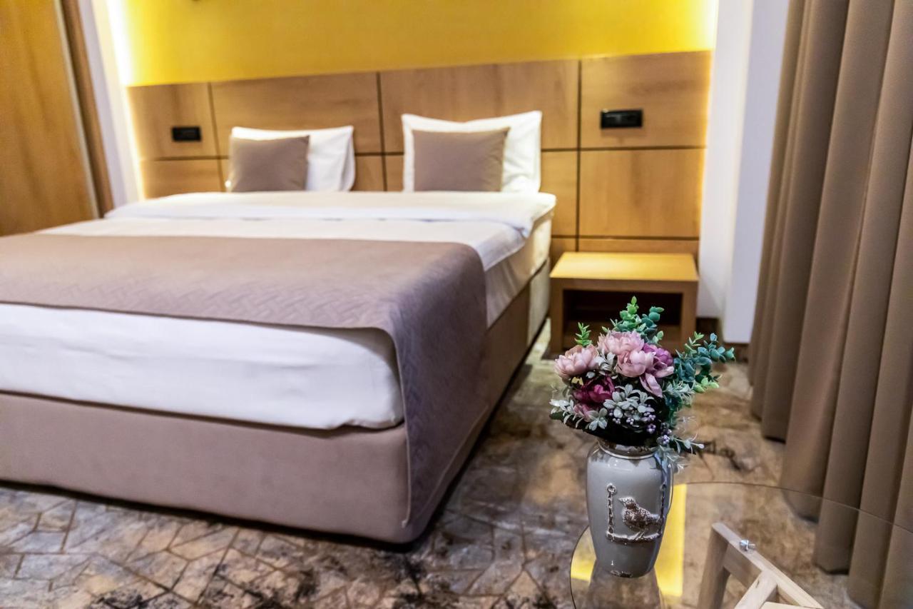 Grand View Hotel & Suites Copou Ясси Екстер'єр фото