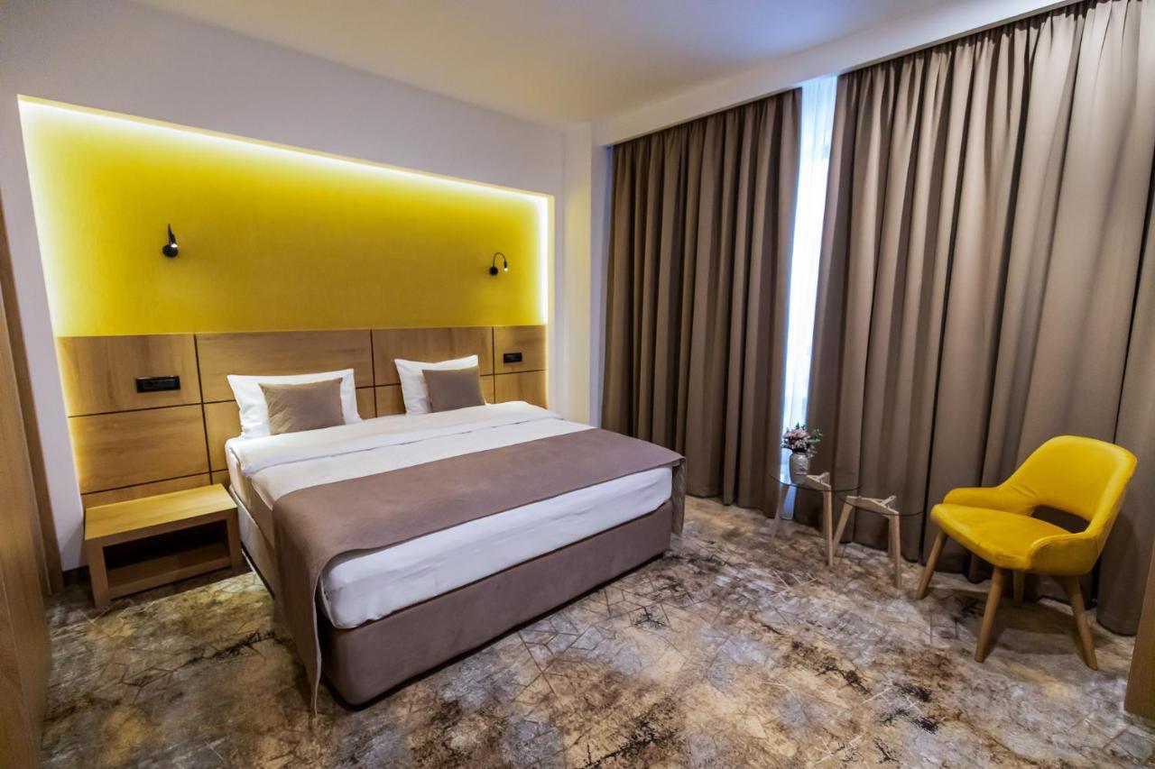 Grand View Hotel & Suites Copou Ясси Екстер'єр фото
