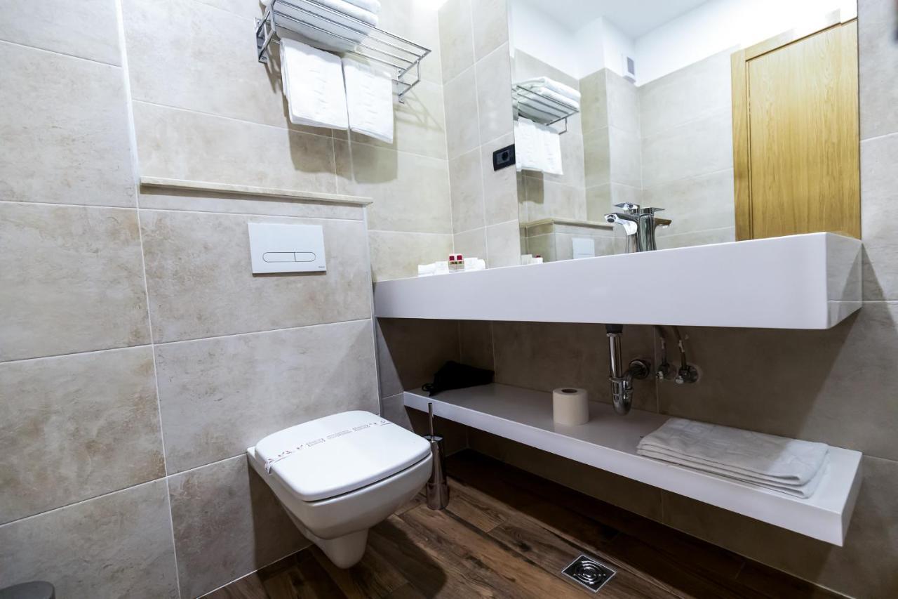Grand View Hotel & Suites Copou Ясси Екстер'єр фото