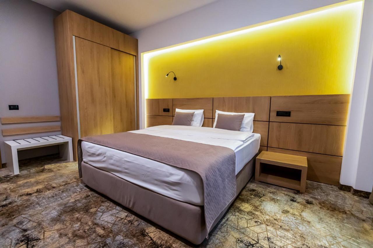 Grand View Hotel & Suites Copou Ясси Екстер'єр фото