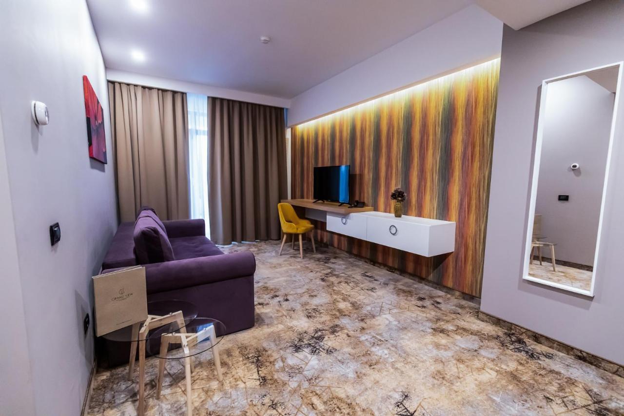 Grand View Hotel & Suites Copou Ясси Екстер'єр фото